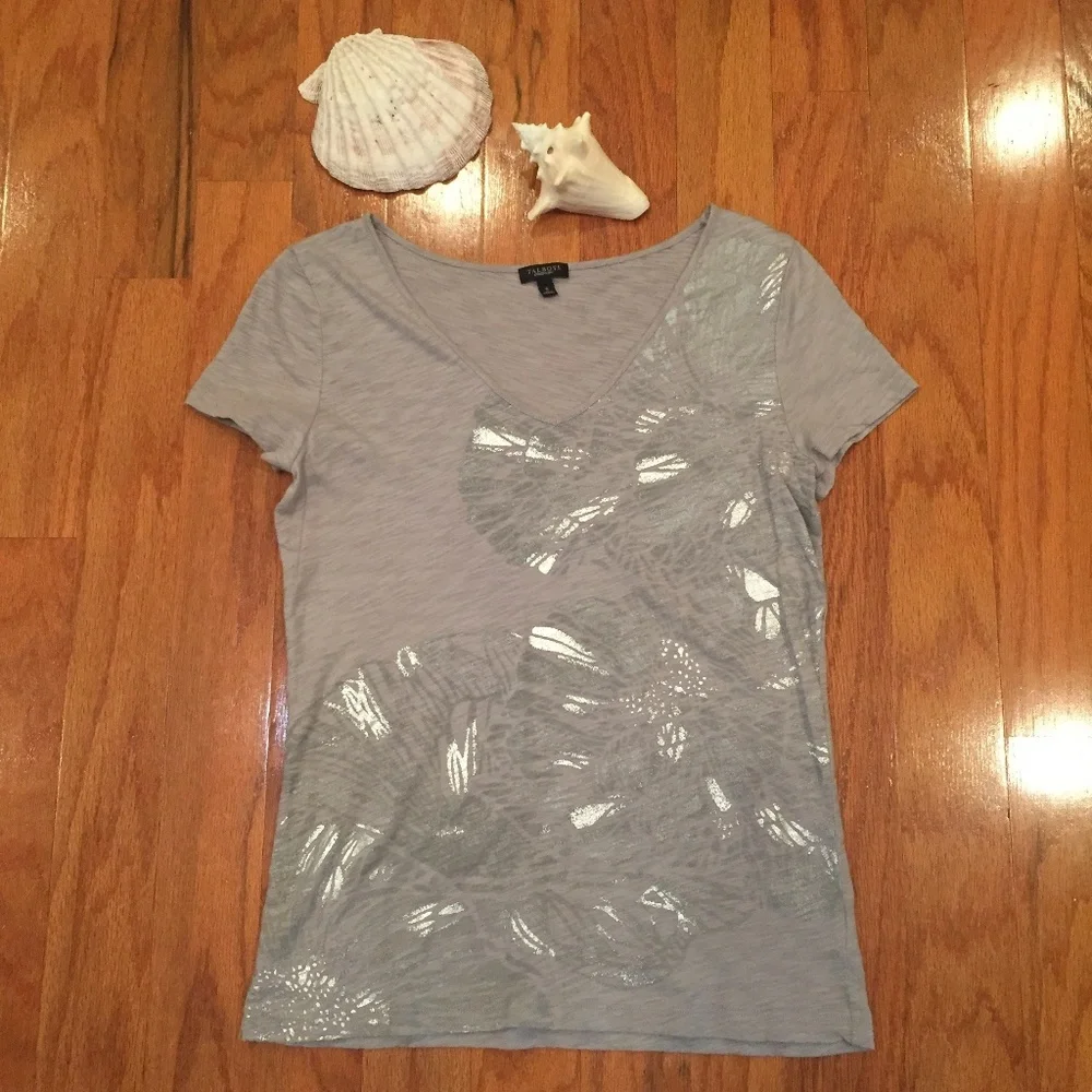 Talbots Size Small Women T shirt Seashells Shimmer Beach Nautical Short Sleeve - Picture 1 of 6
